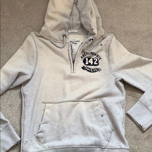Men’s small Abercrombie quarter zip sweatshirt